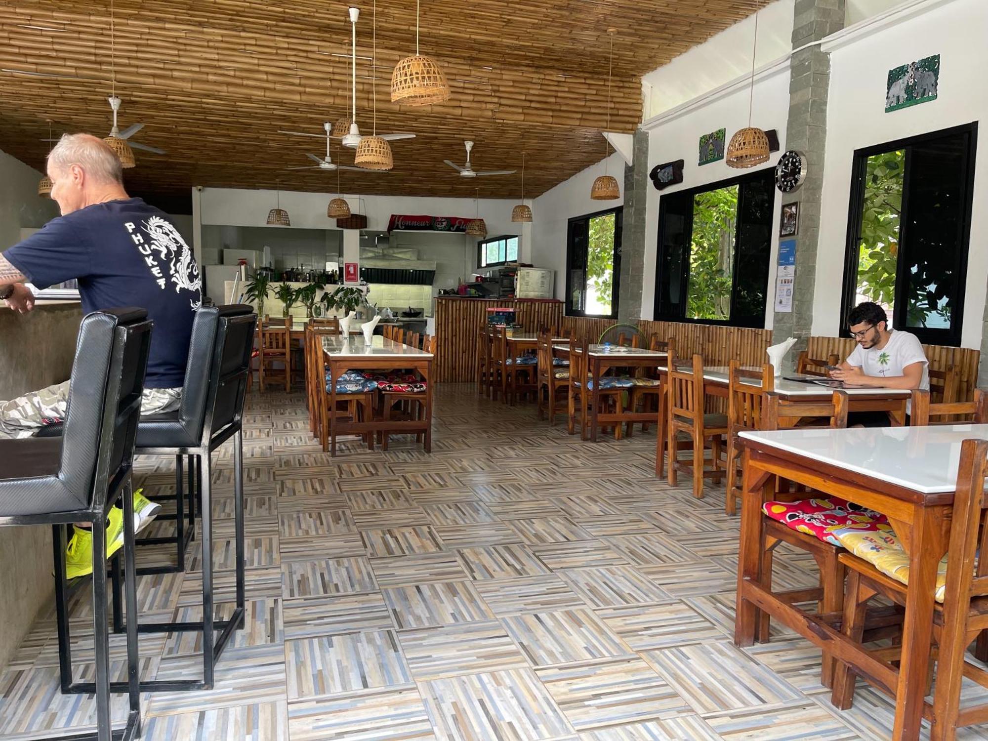 Lotus Bleu Resort & Restaurant Rawai Esterno foto
